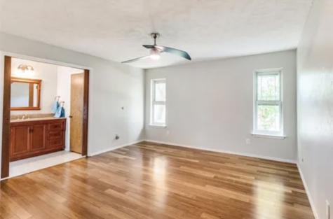 802 Wilshire Court Arlington TX 76012