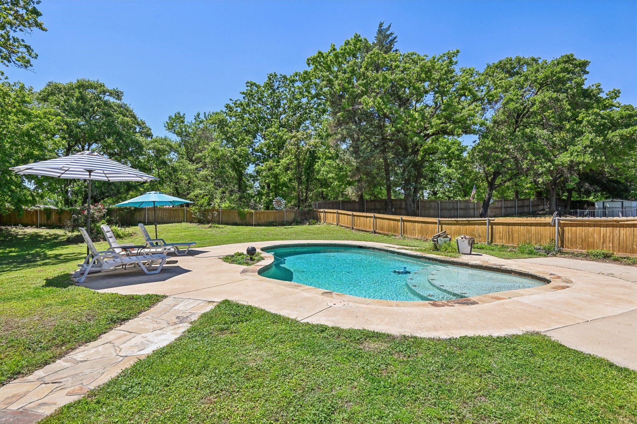 10856 Legg Drive Kemp TX 75143