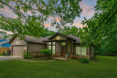 621 S Hill Street Pilot Point TX 76258