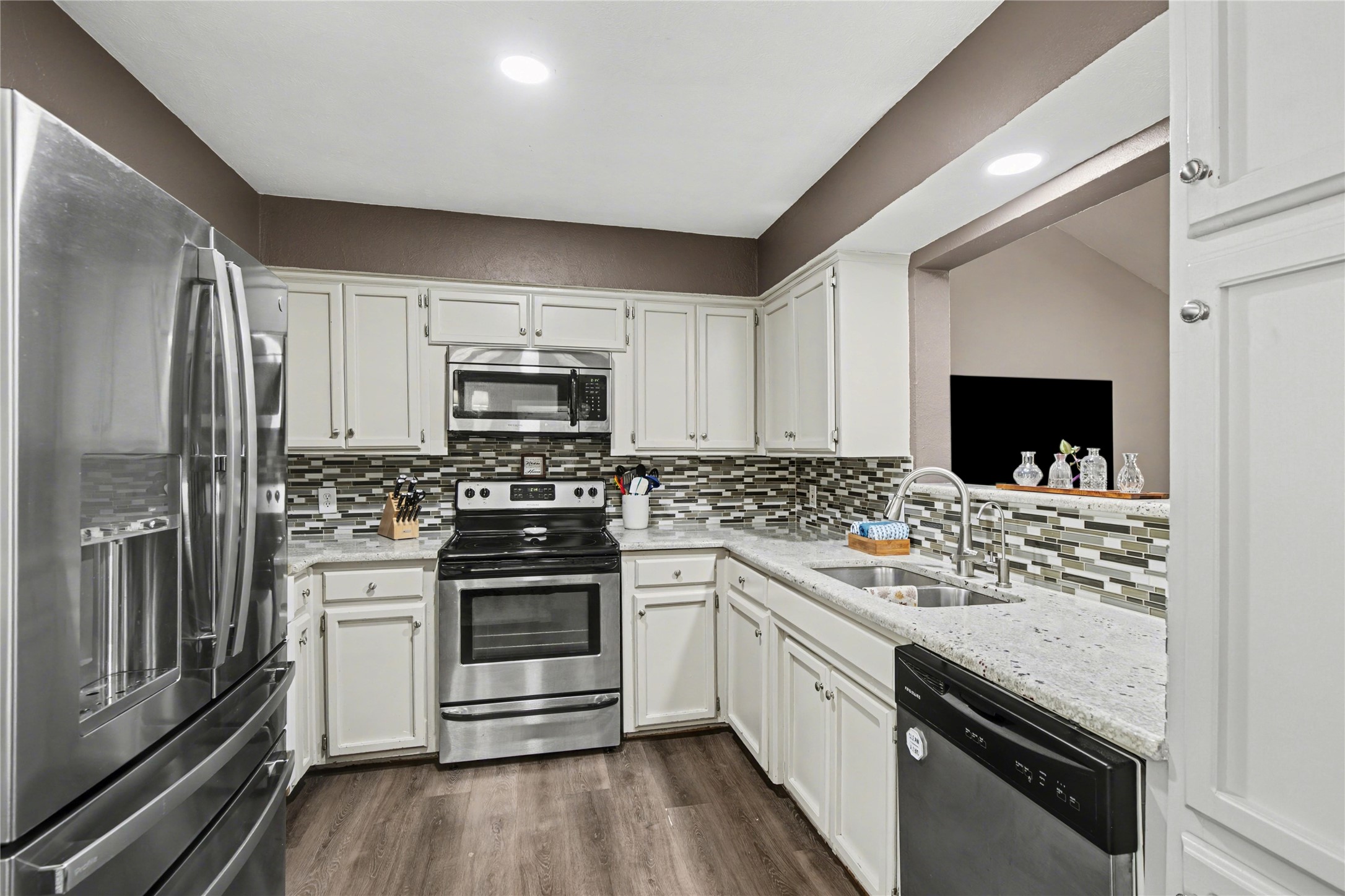 2805 Autumn Drive Hurst TX 76054