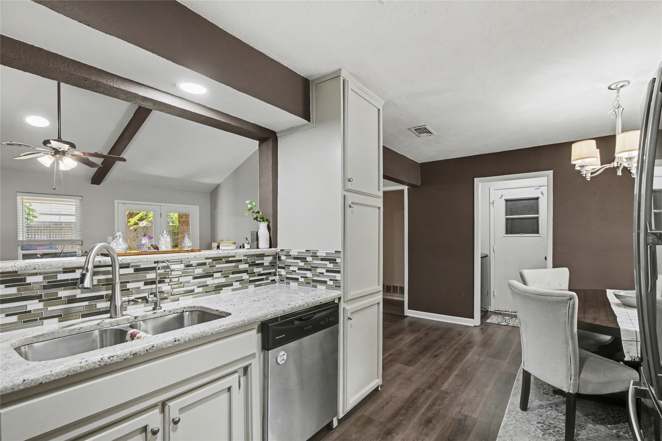2805 Autumn Drive Hurst TX 76054