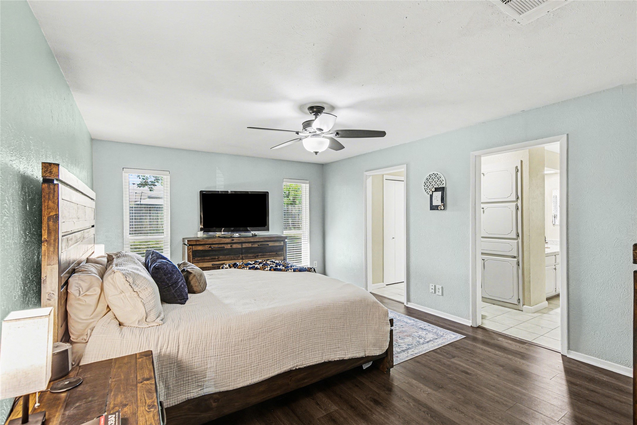 2805 Autumn Drive Hurst TX 76054