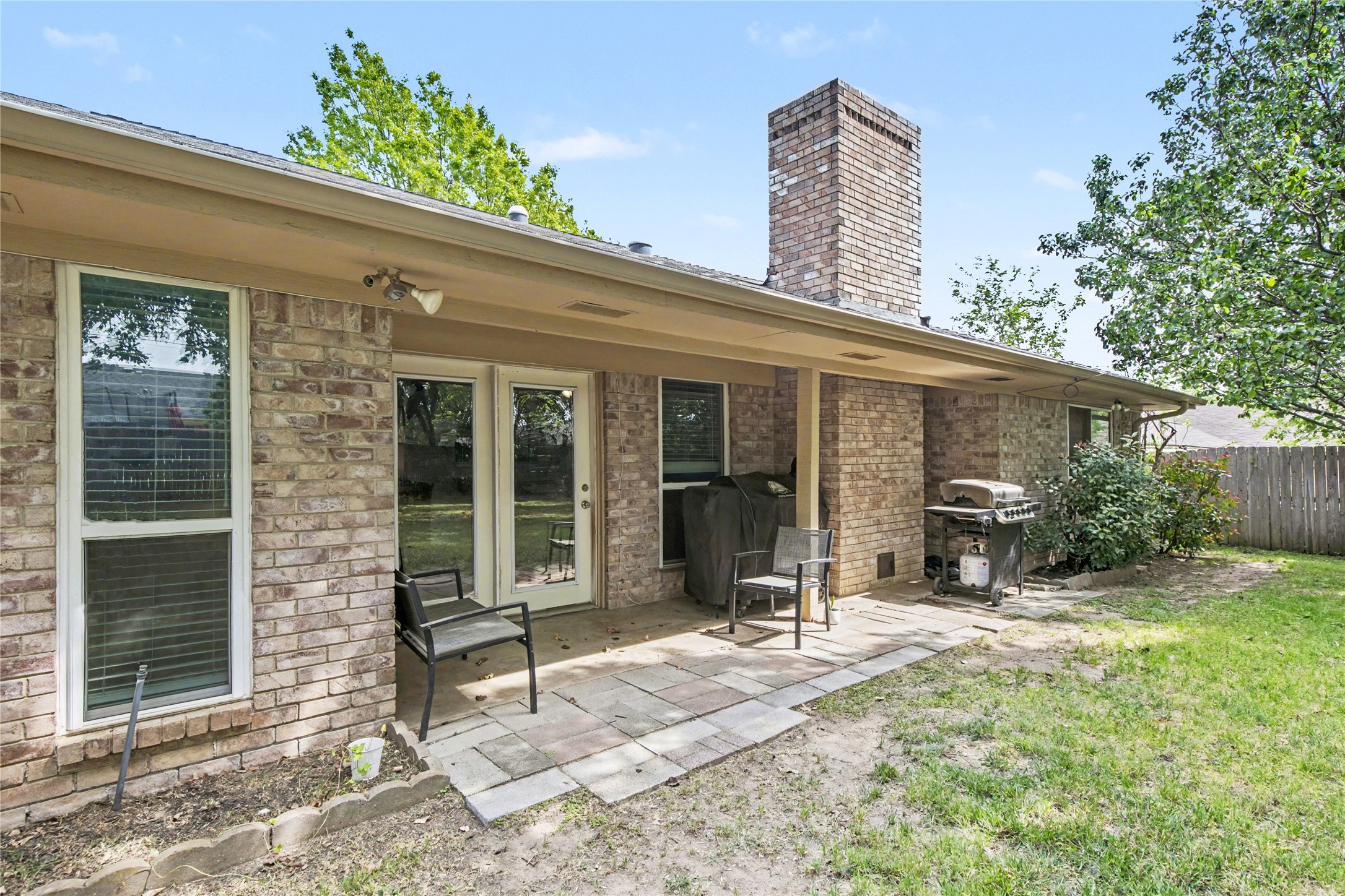 2805 Autumn Drive Hurst TX 76054
