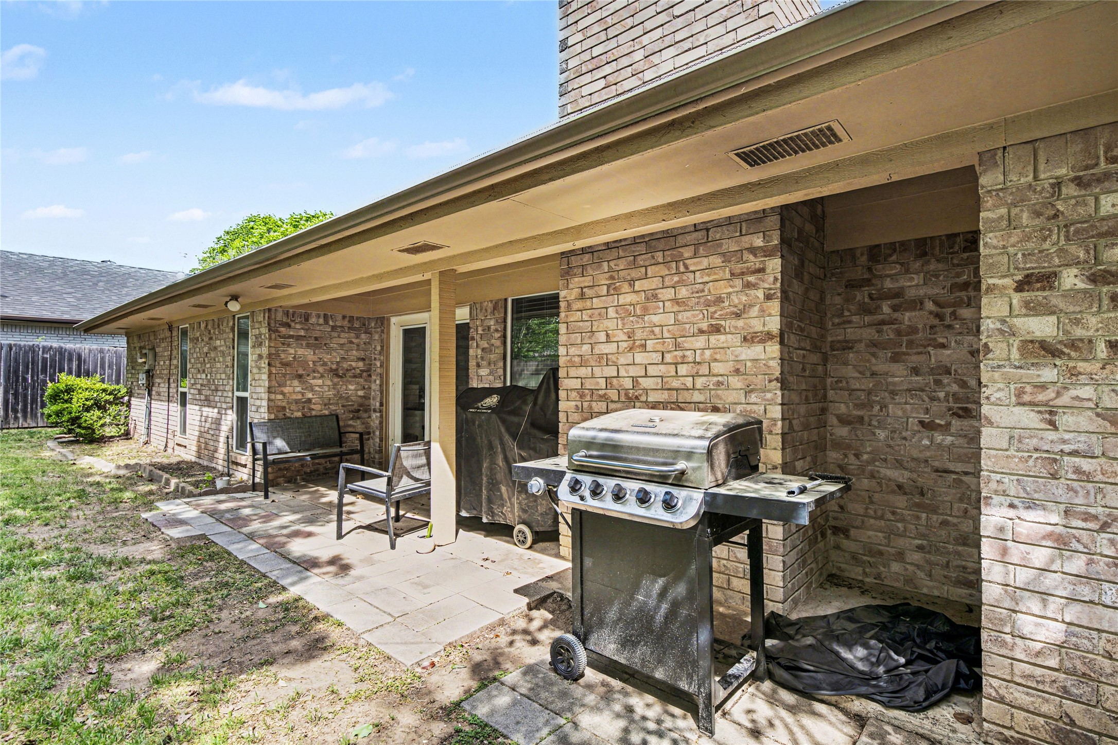 2805 Autumn Drive Hurst TX 76054