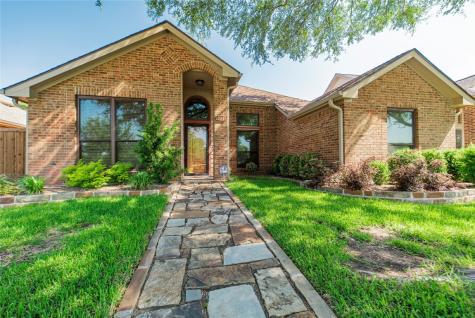 623 Meadowbrook Street Allen TX 75002