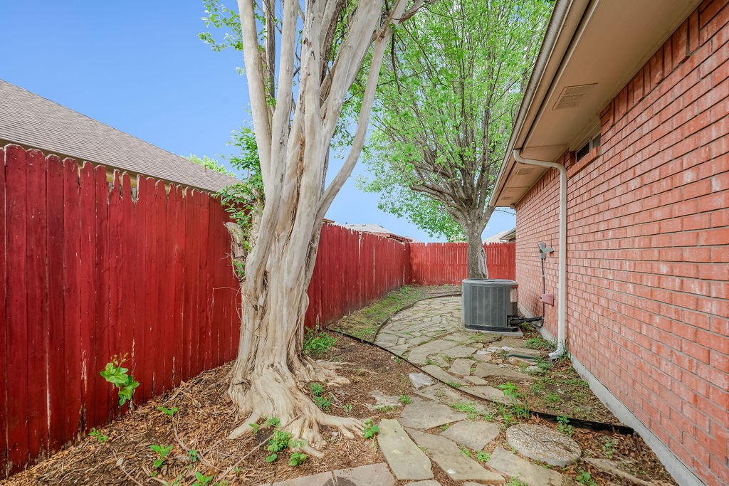721 Azalea Trail Waxahachie TX 75165