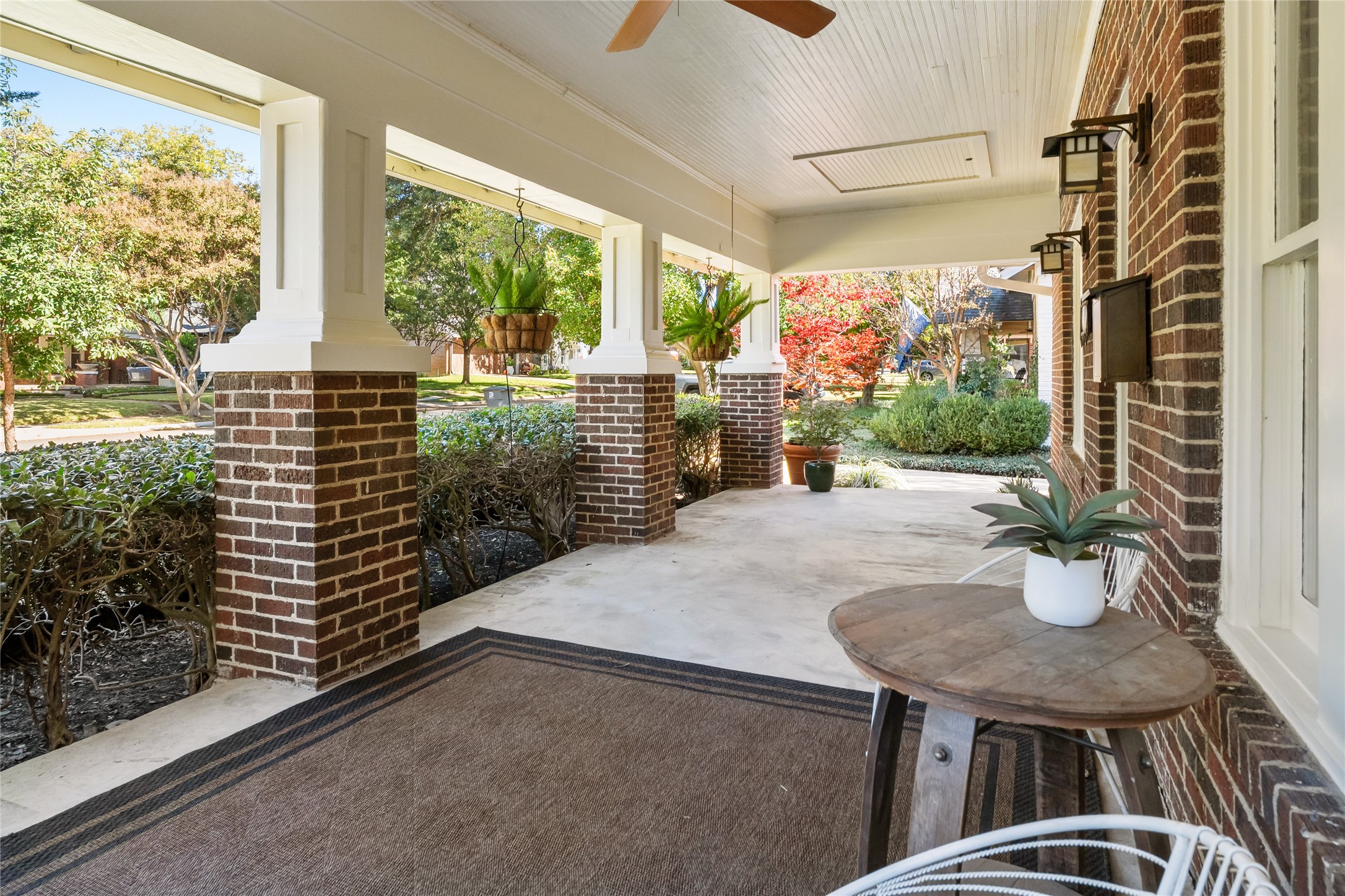 5710 Mercedes Avenue Dallas TX 75206