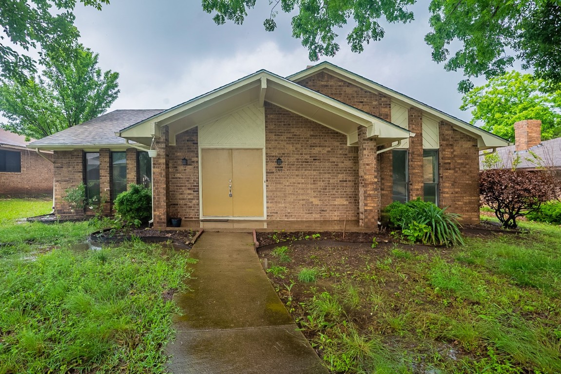 215 Hillcroft Drive Duncanville TX 75137