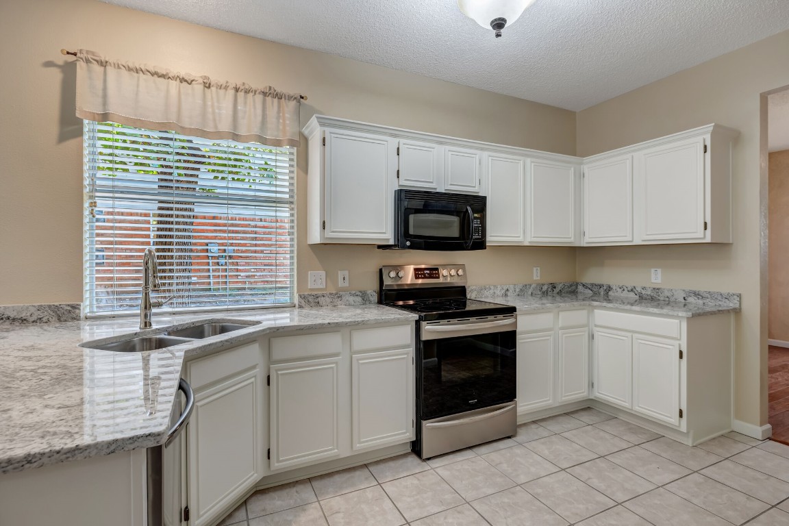 7220 Cross Keys Drive North Richland Hills TX 76182