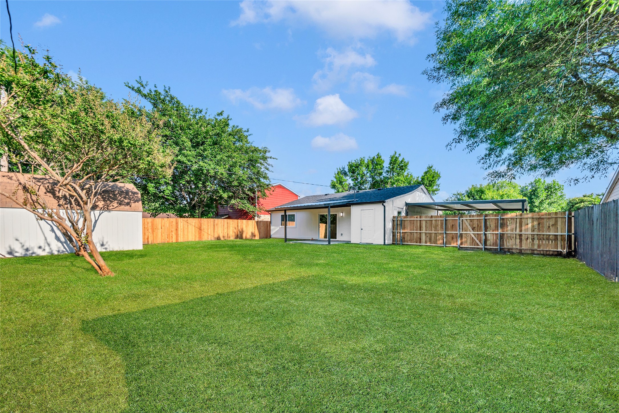 542 Damon Drive Grand Prairie TX 75052