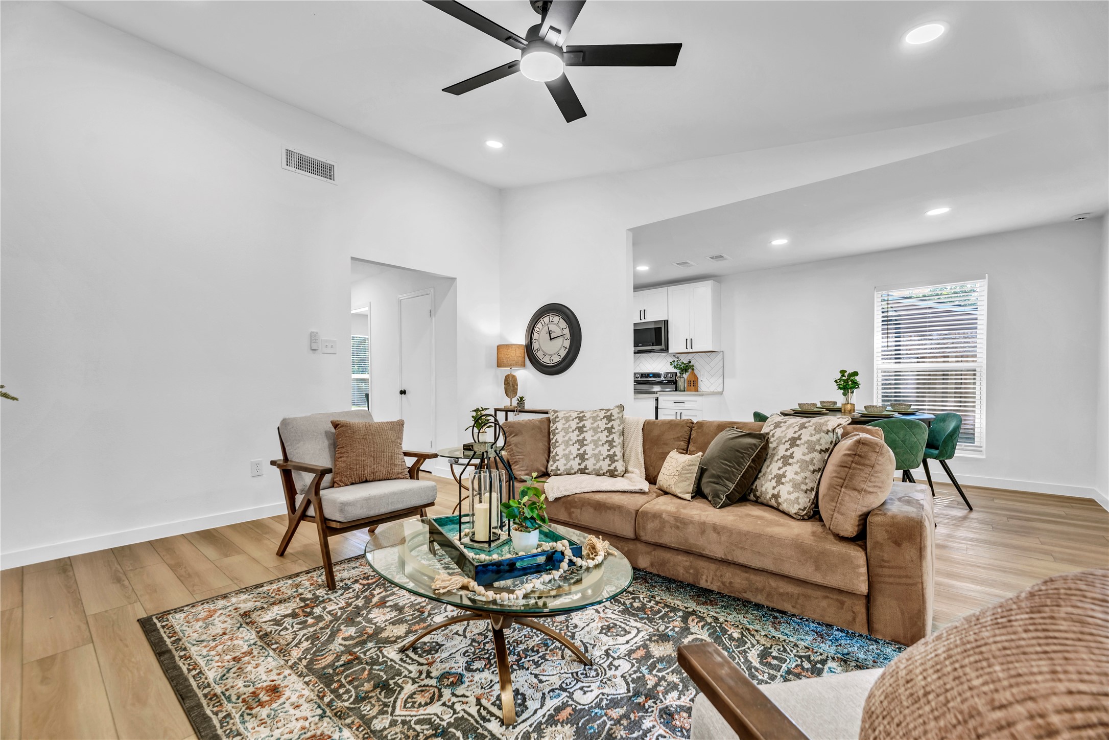 542 Damon Drive Grand Prairie TX 75052