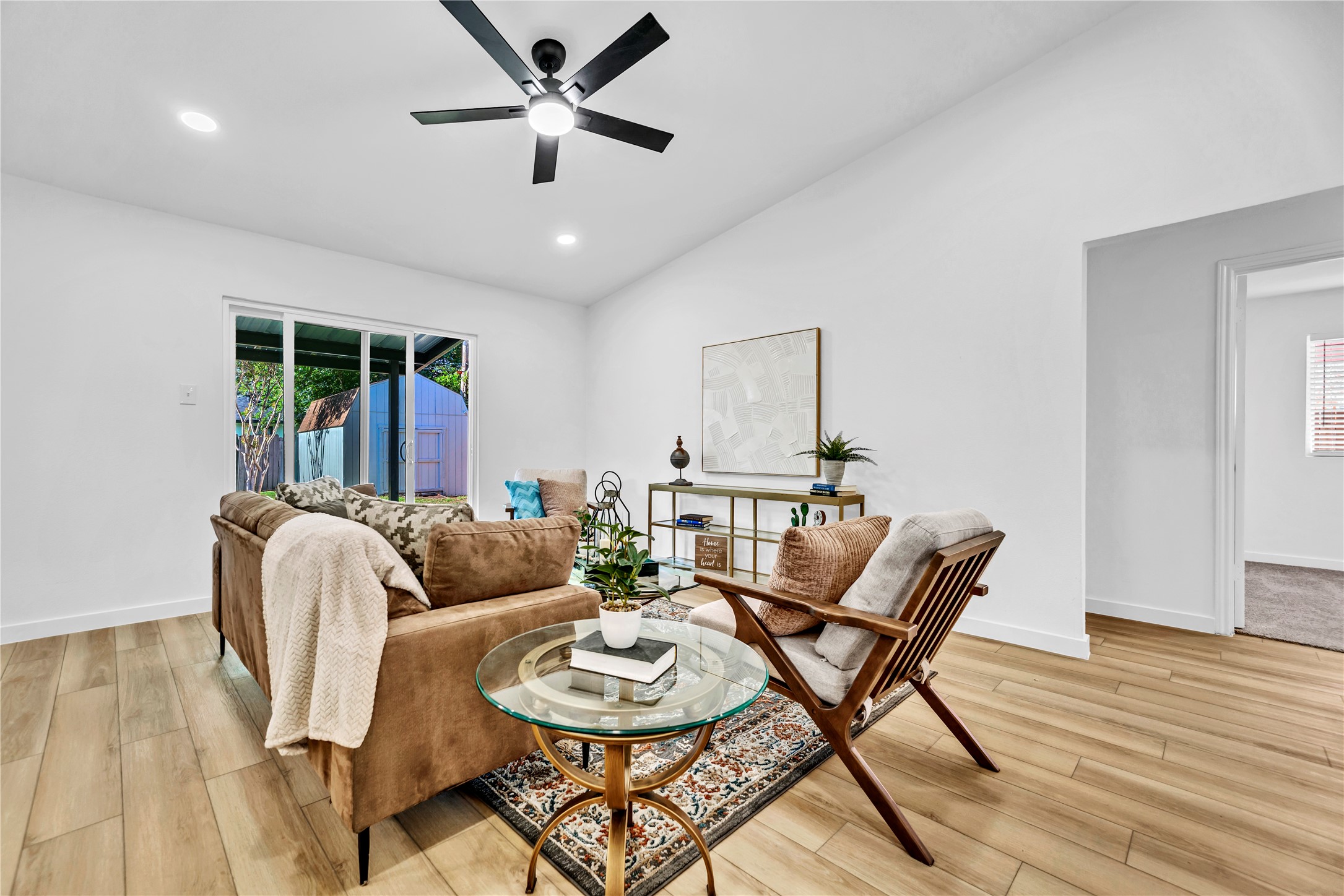 542 Damon Drive Grand Prairie TX 75052