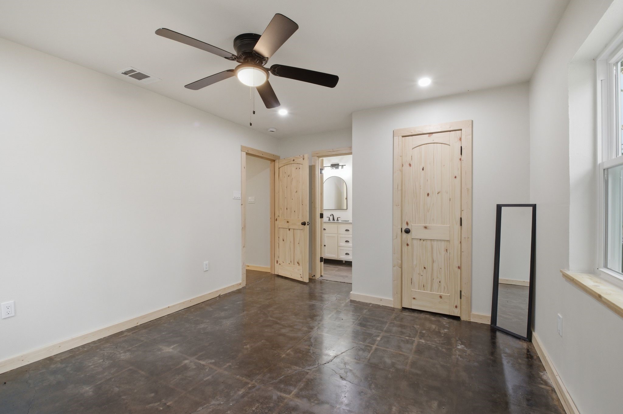 509 County Road 2271 Telephone TX 75488