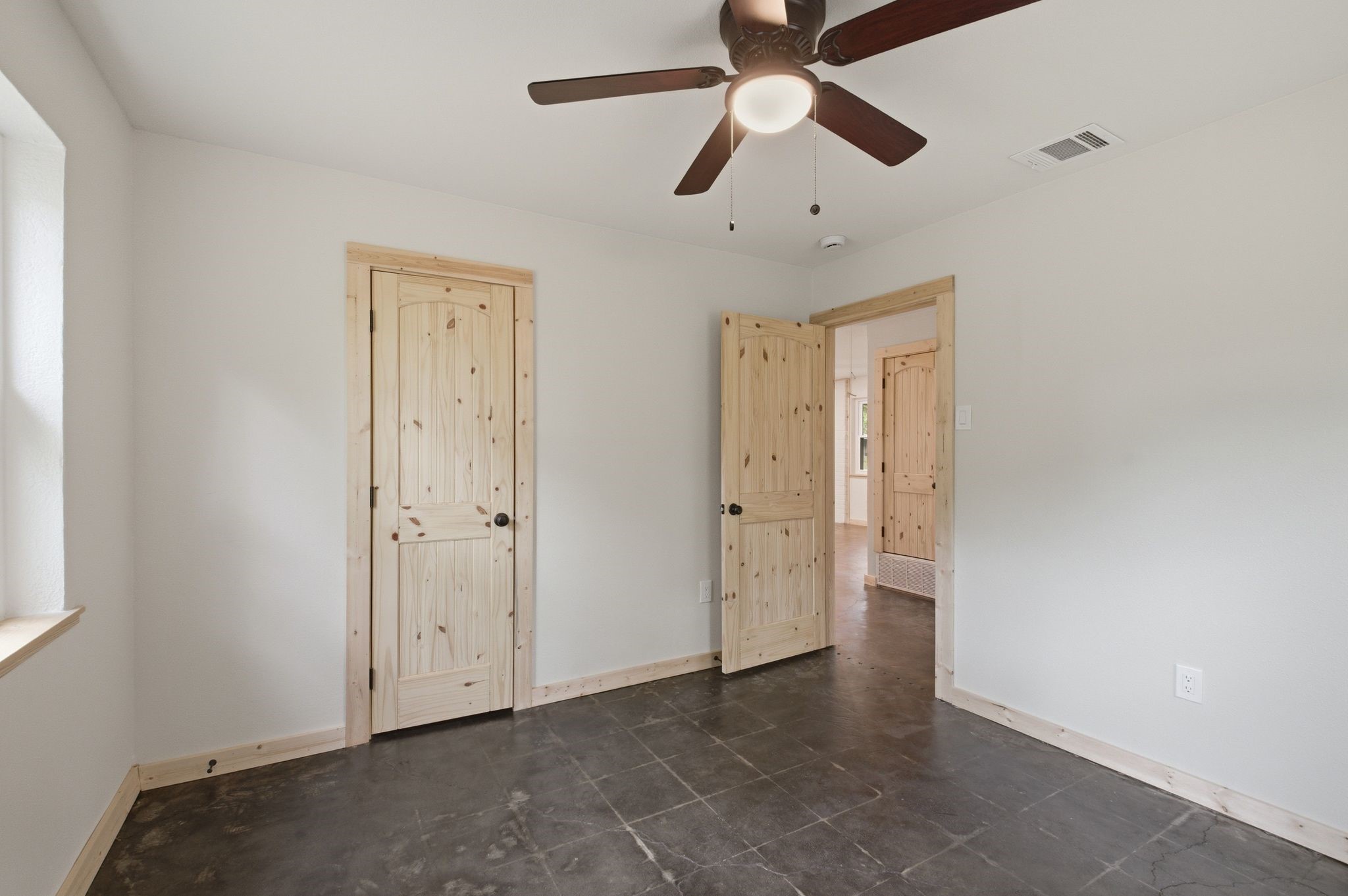 509 County Road 2271 Telephone TX 75488