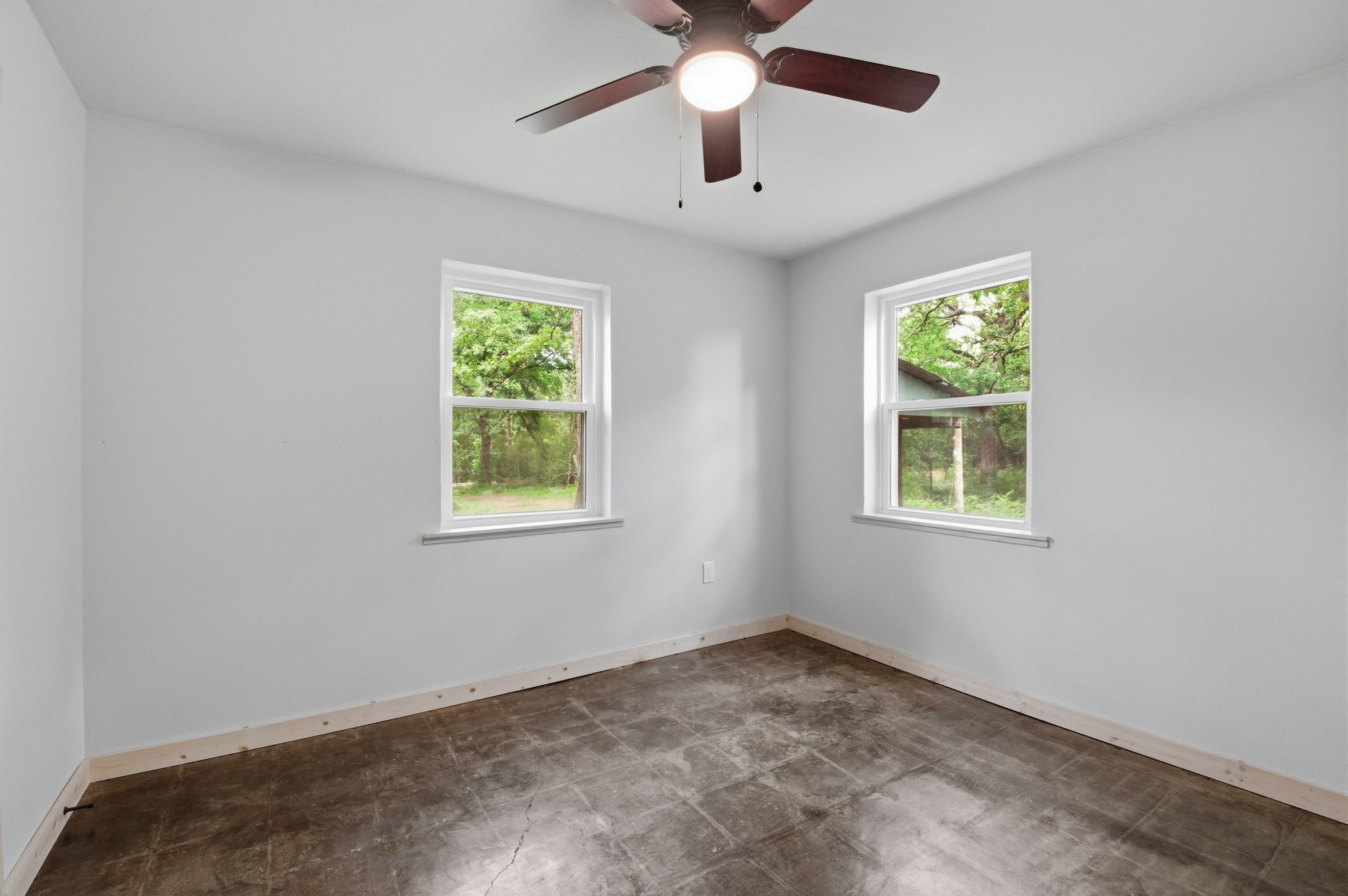 509 County Road 2271 Telephone TX 75488