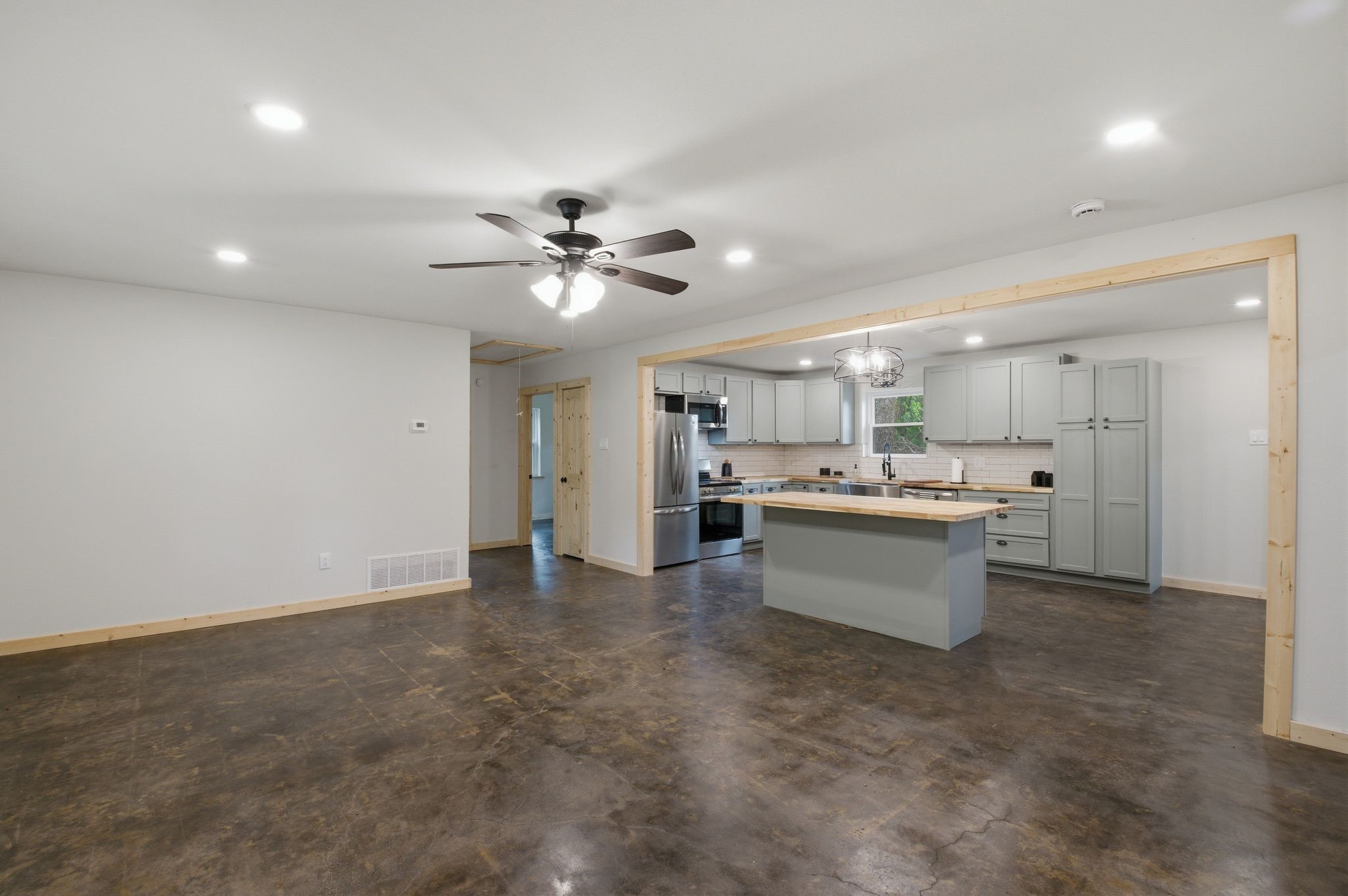 509 County Road 2271 Telephone TX 75488