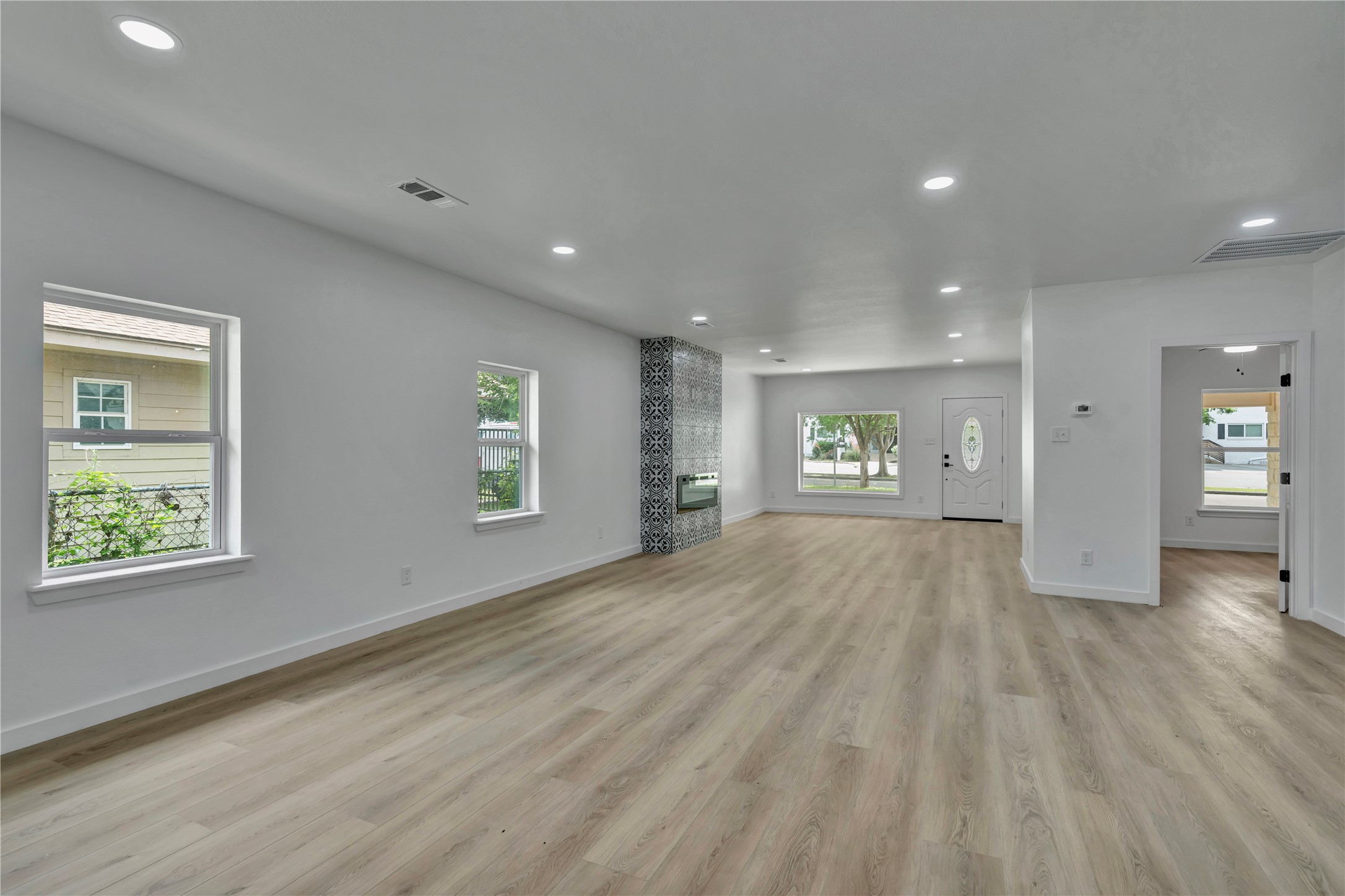 2916 Travis Avenue Fort Worth TX 76110