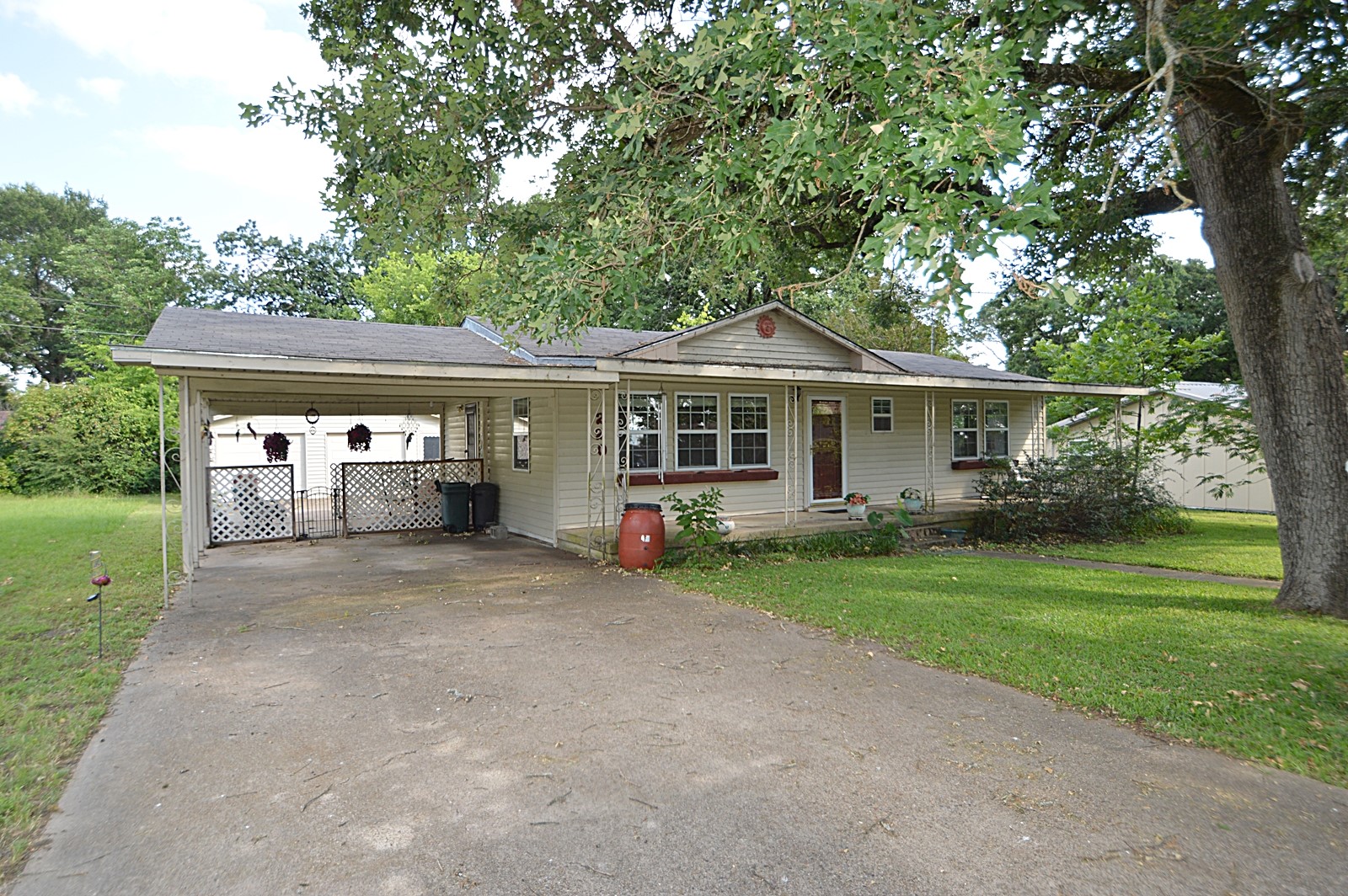 220 Littlefield Drive East Tawakoni TX 75472