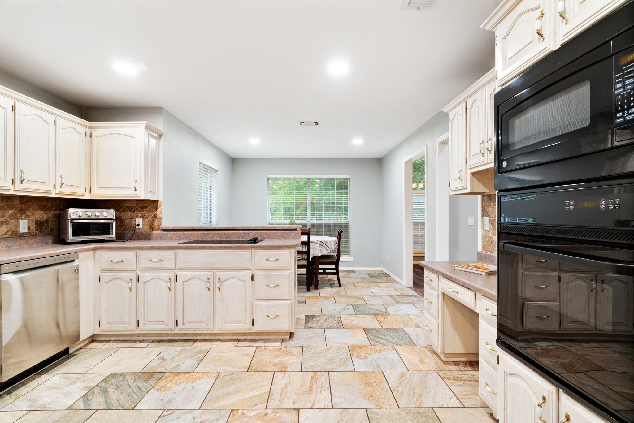 2735 Meadow Lane Reno TX 75462