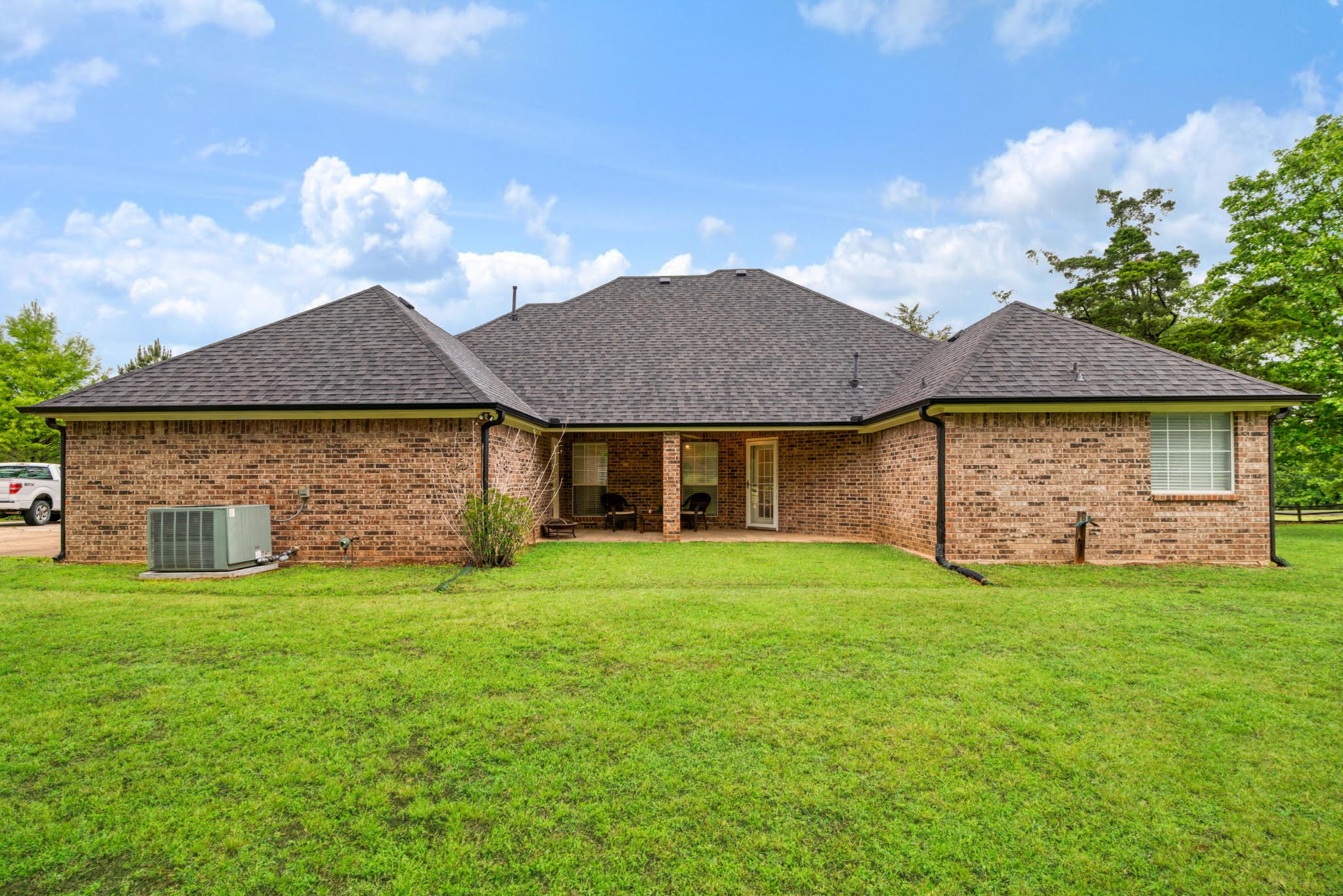 2735 Meadow Lane Reno TX 75462
