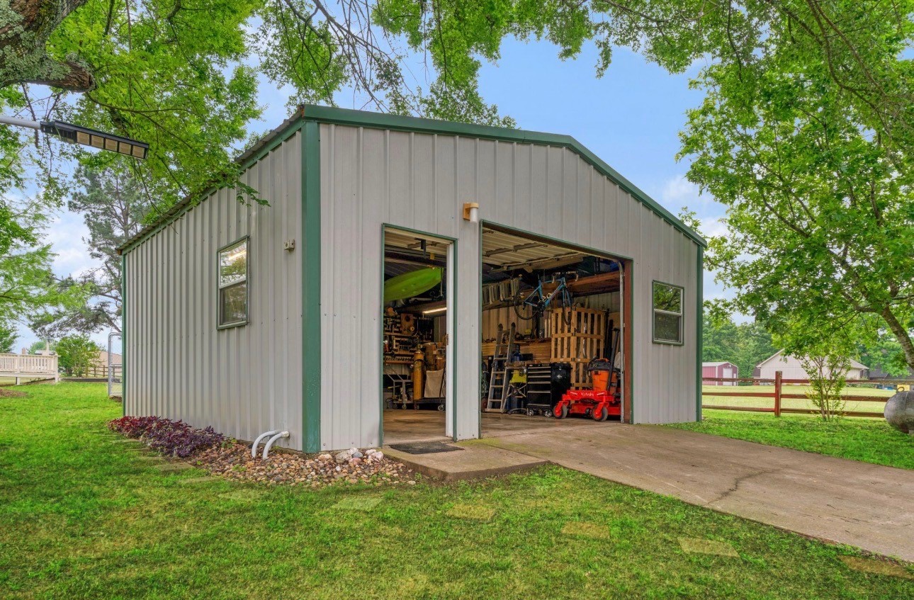 2735 Meadow Lane Reno TX 75462