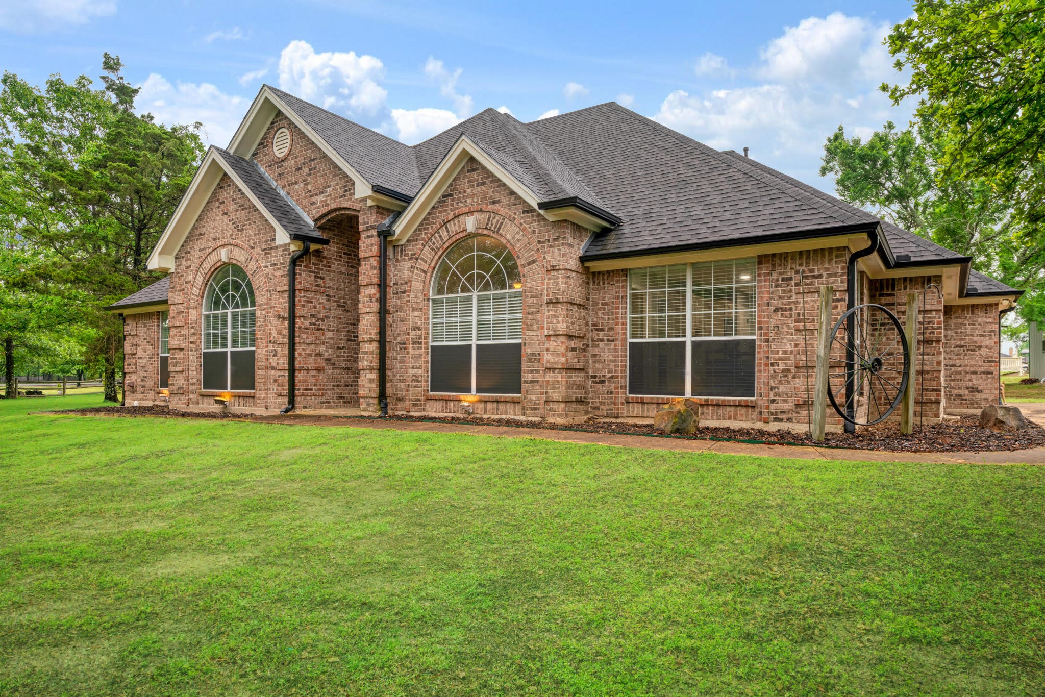 2735 Meadow Lane Reno TX 75462