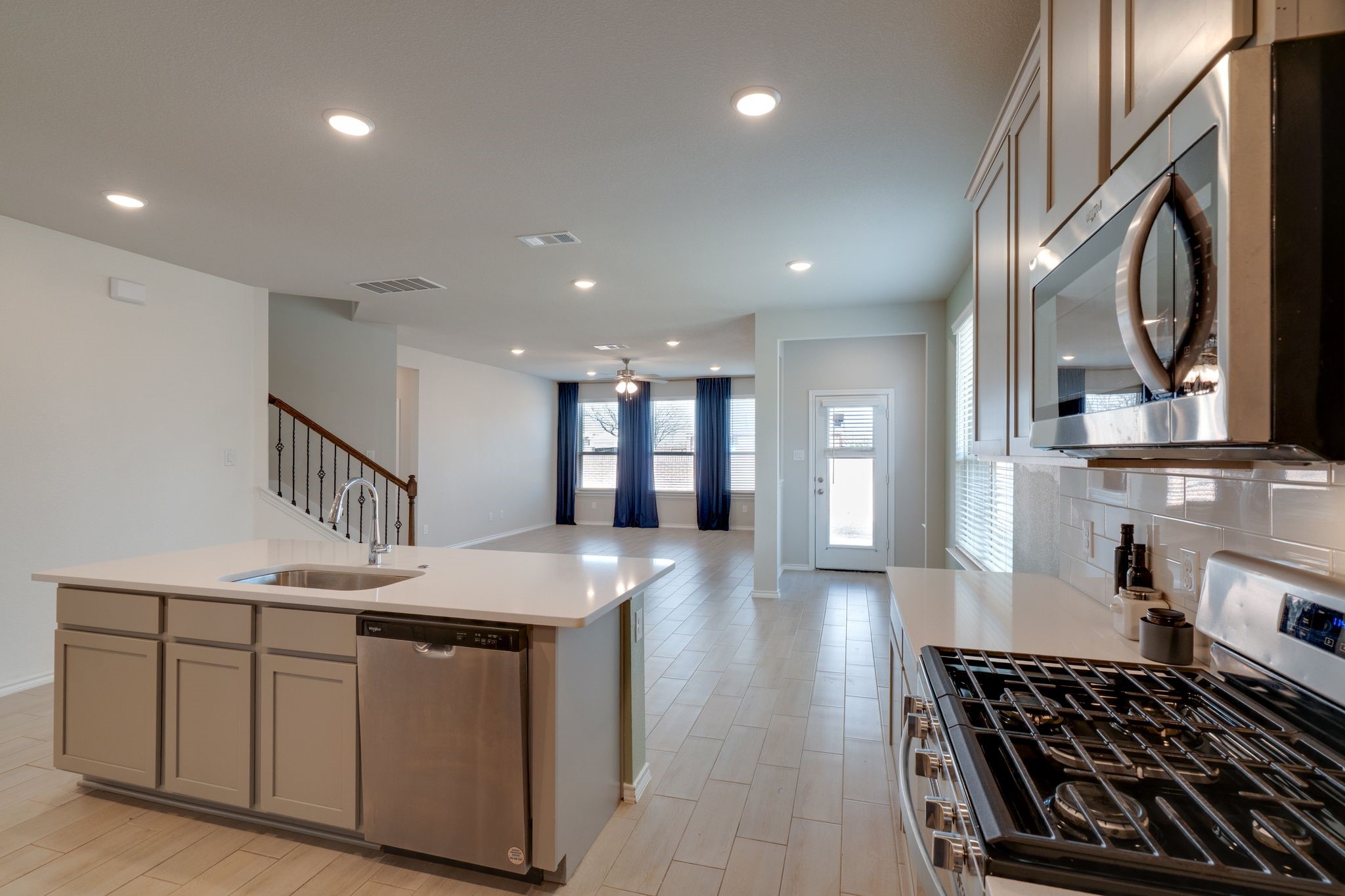 707 Ranchvale Court Arlington TX 76002