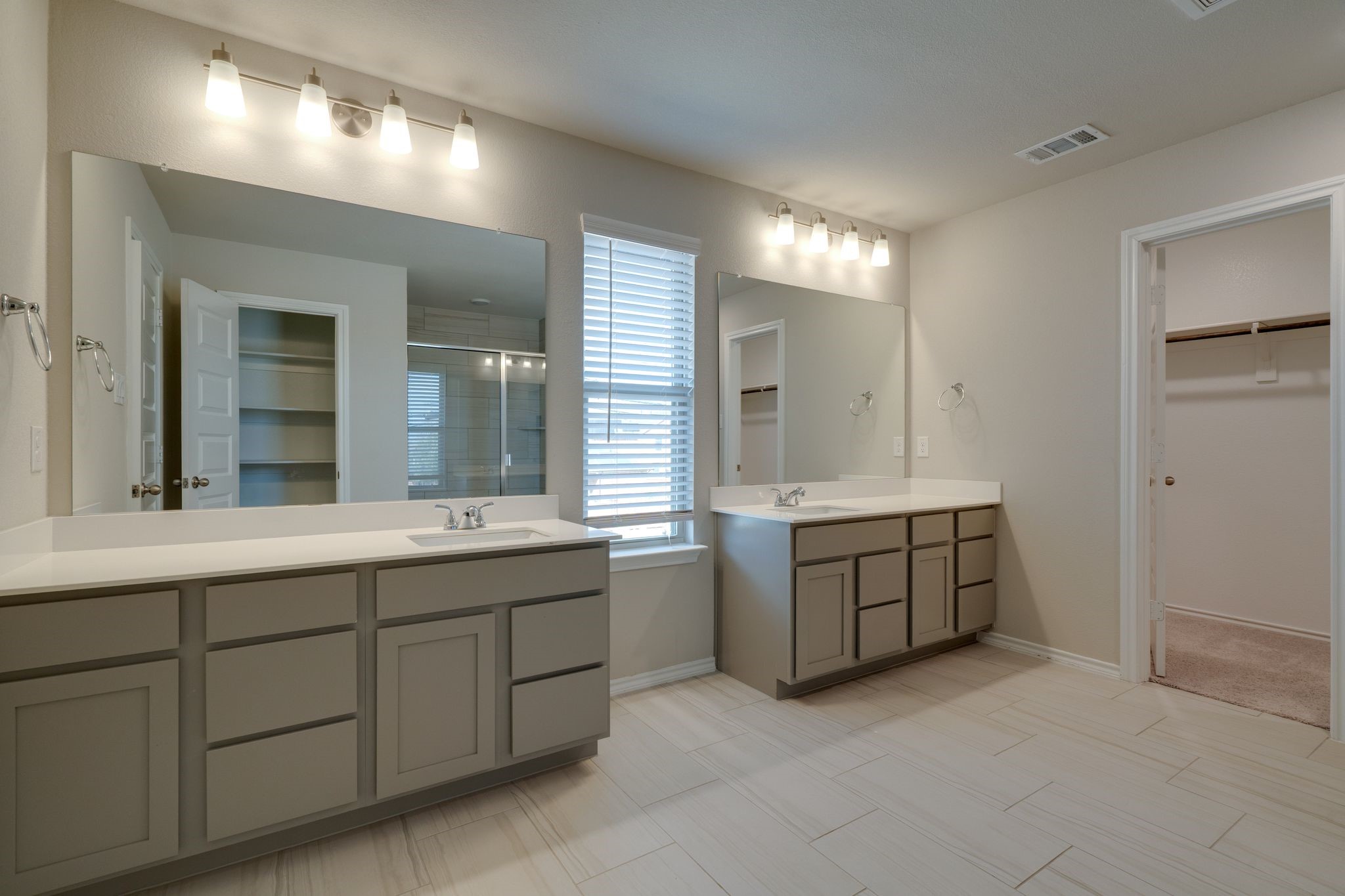 707 Ranchvale Court Arlington TX 76002