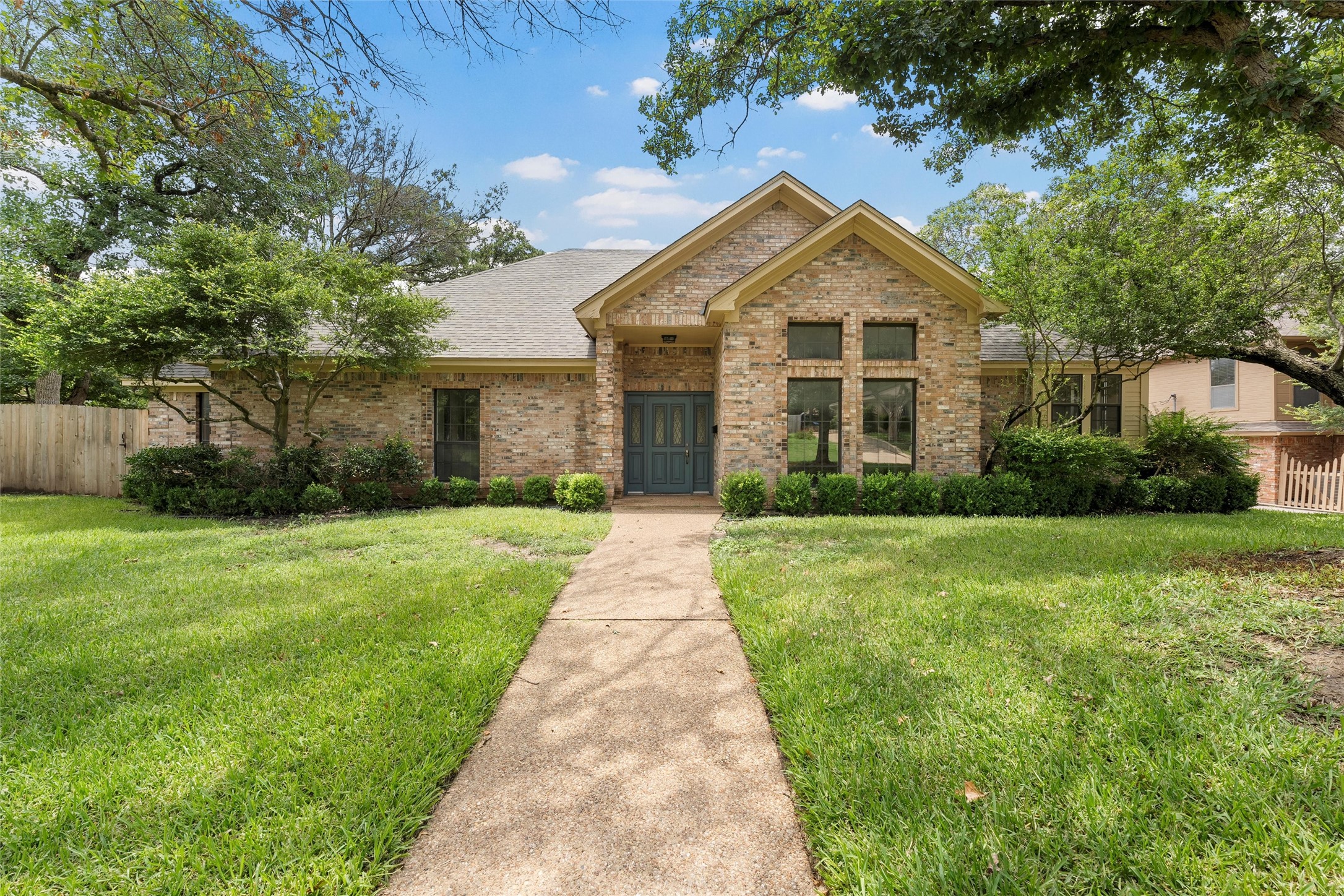 800 Wooded Crest Drive Woodway TX 76712