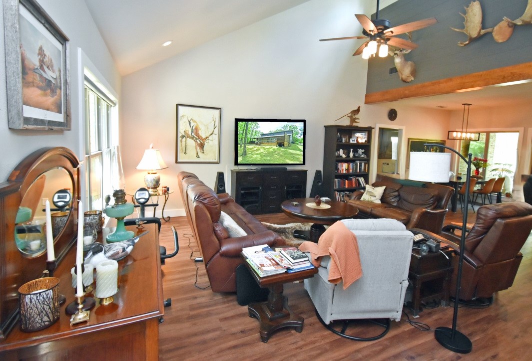 120 County Road 1787 Yantis TX 75497