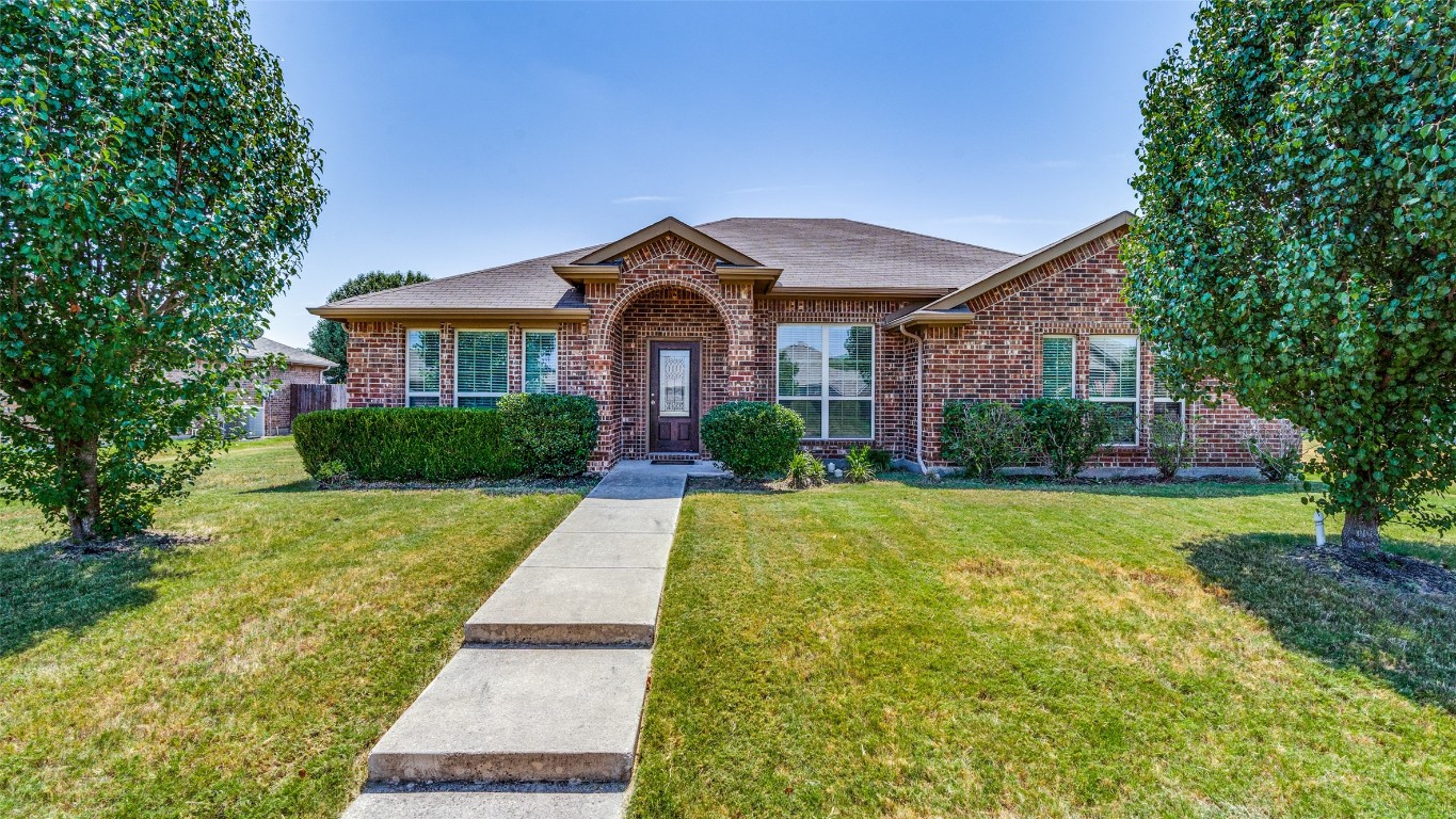 1209 Bluebonnet Drive Desoto TX 75115