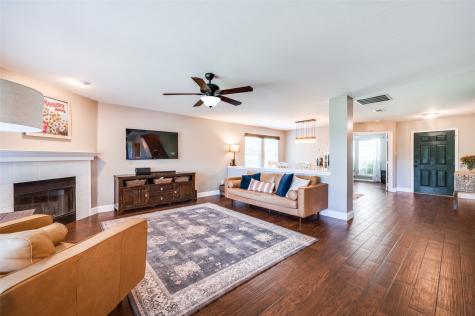 1405 Cardinal Way Aubrey TX 76227