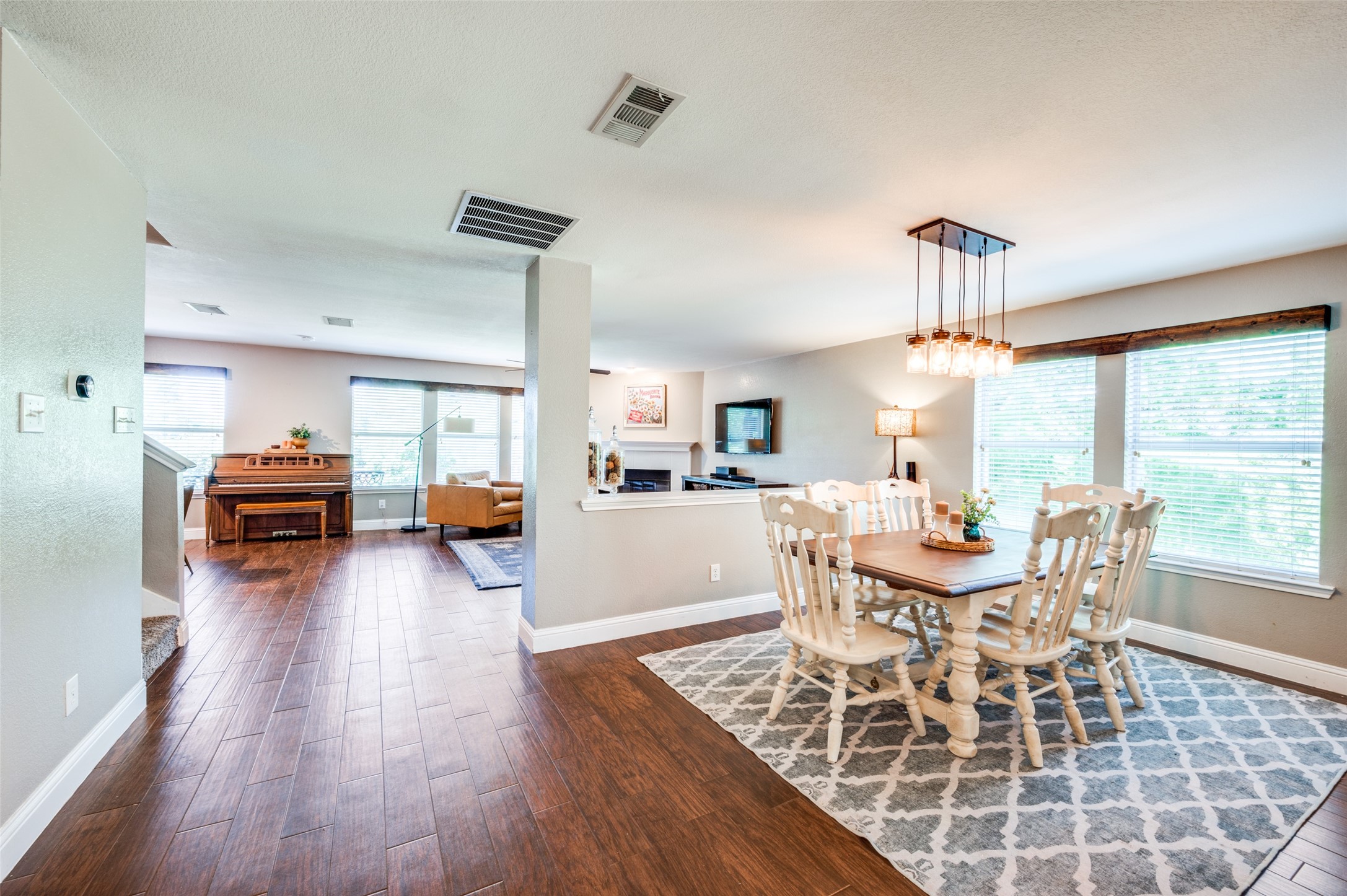 1405 Cardinal Way Aubrey TX 76227