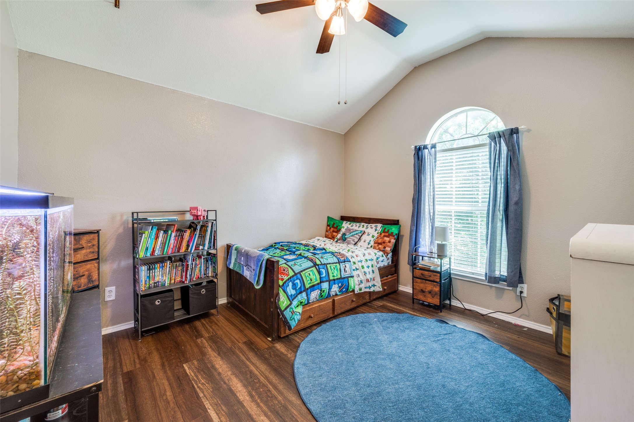 1405 Cardinal Way Aubrey TX 76227