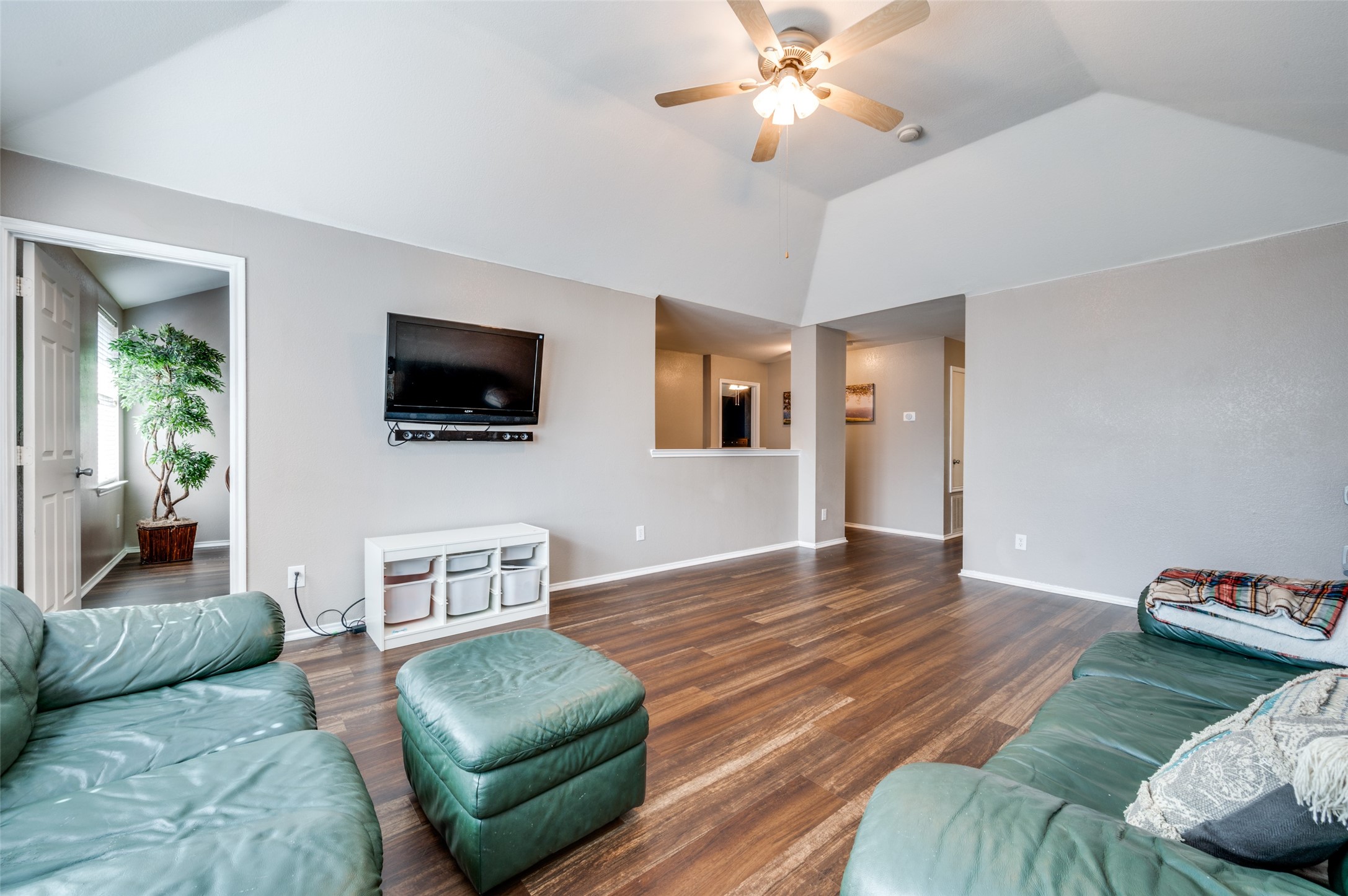 1405 Cardinal Way Aubrey TX 76227