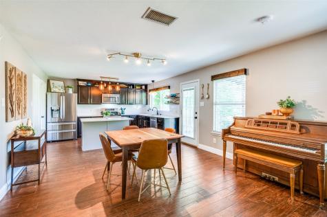 1405 Cardinal Way Aubrey TX 76227