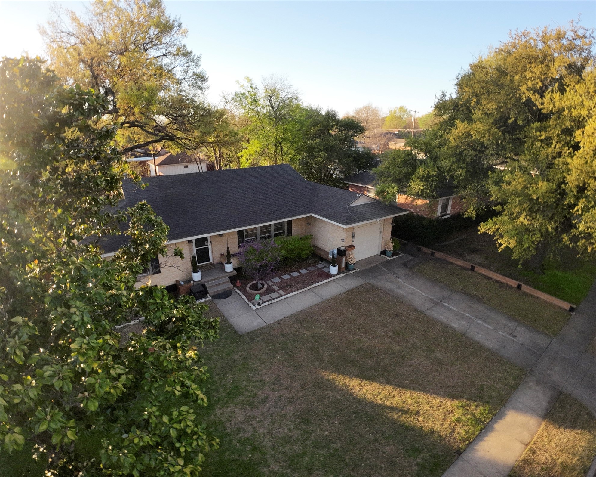 11022 Dunaway Drive Dallas TX 75228