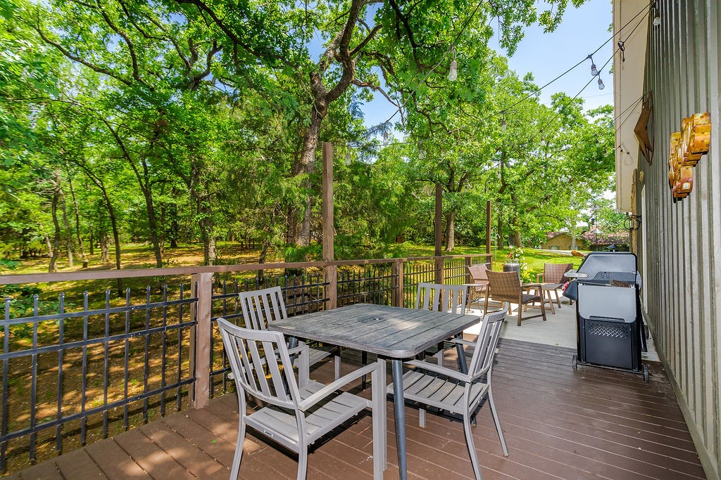 42 Hidden Valley Airpark Shady Shores TX 76208