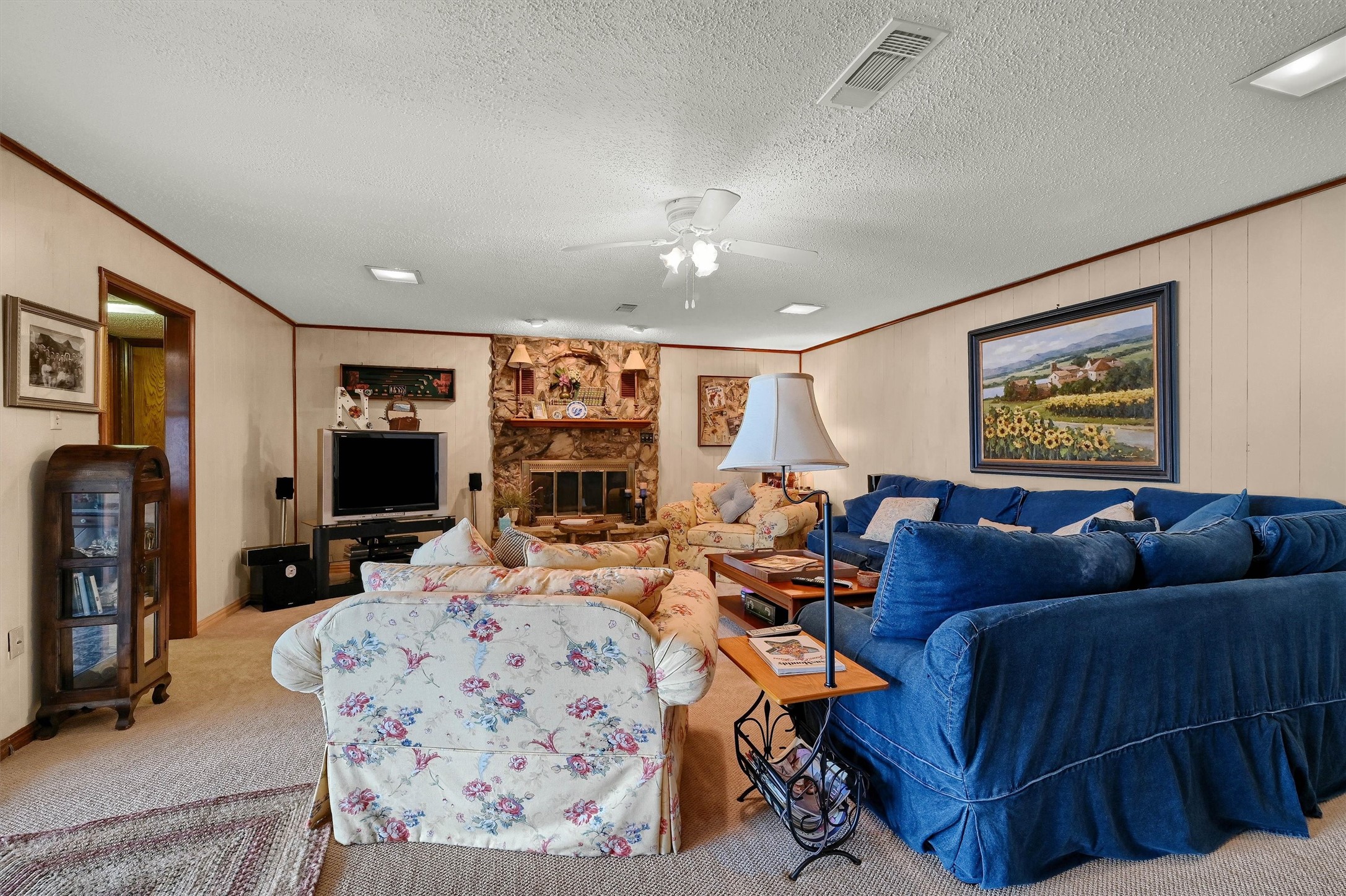 105 Cheyenne Drive Lake Kiowa TX 76240