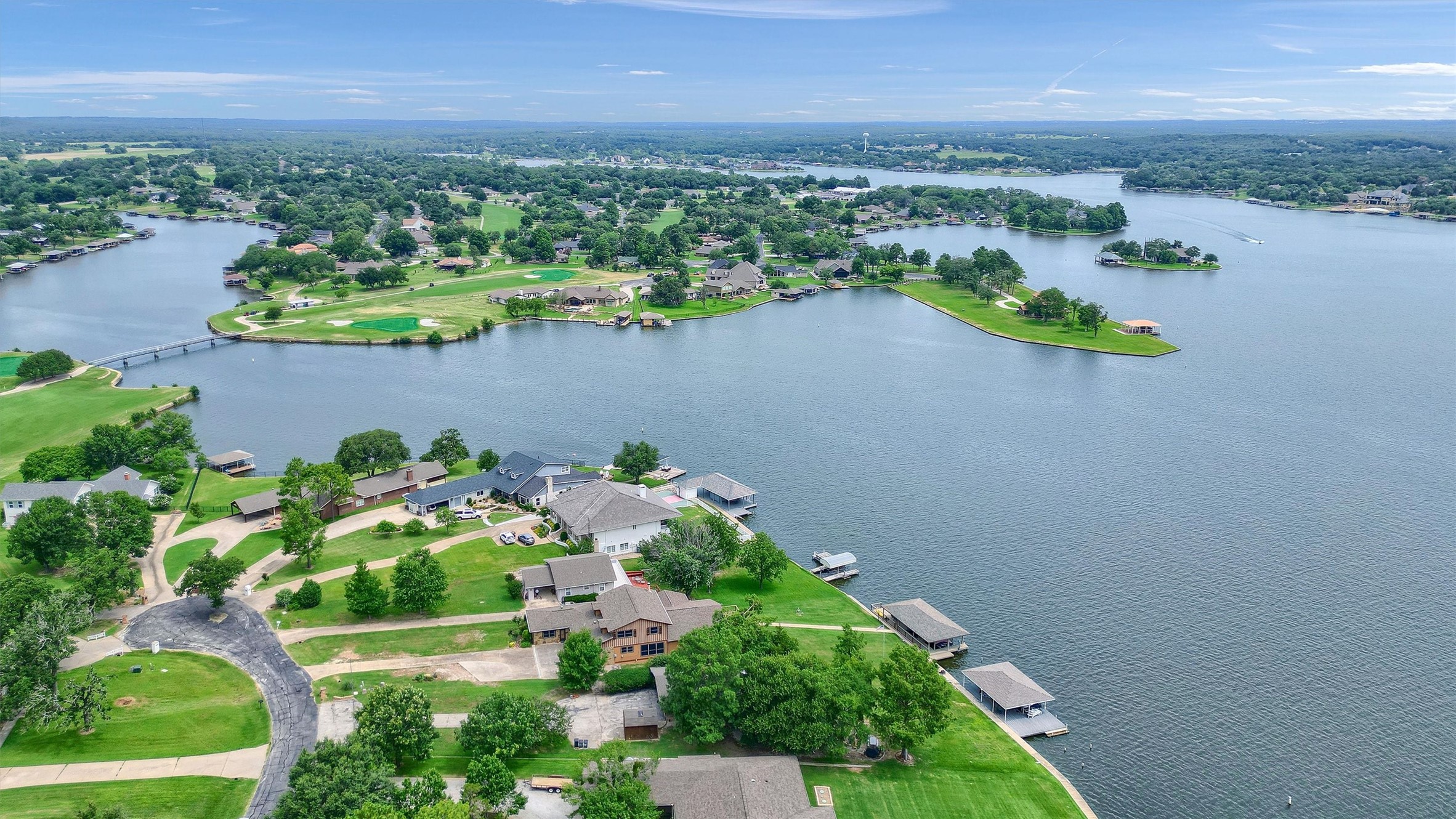 105 Cheyenne Drive Lake Kiowa TX 76240