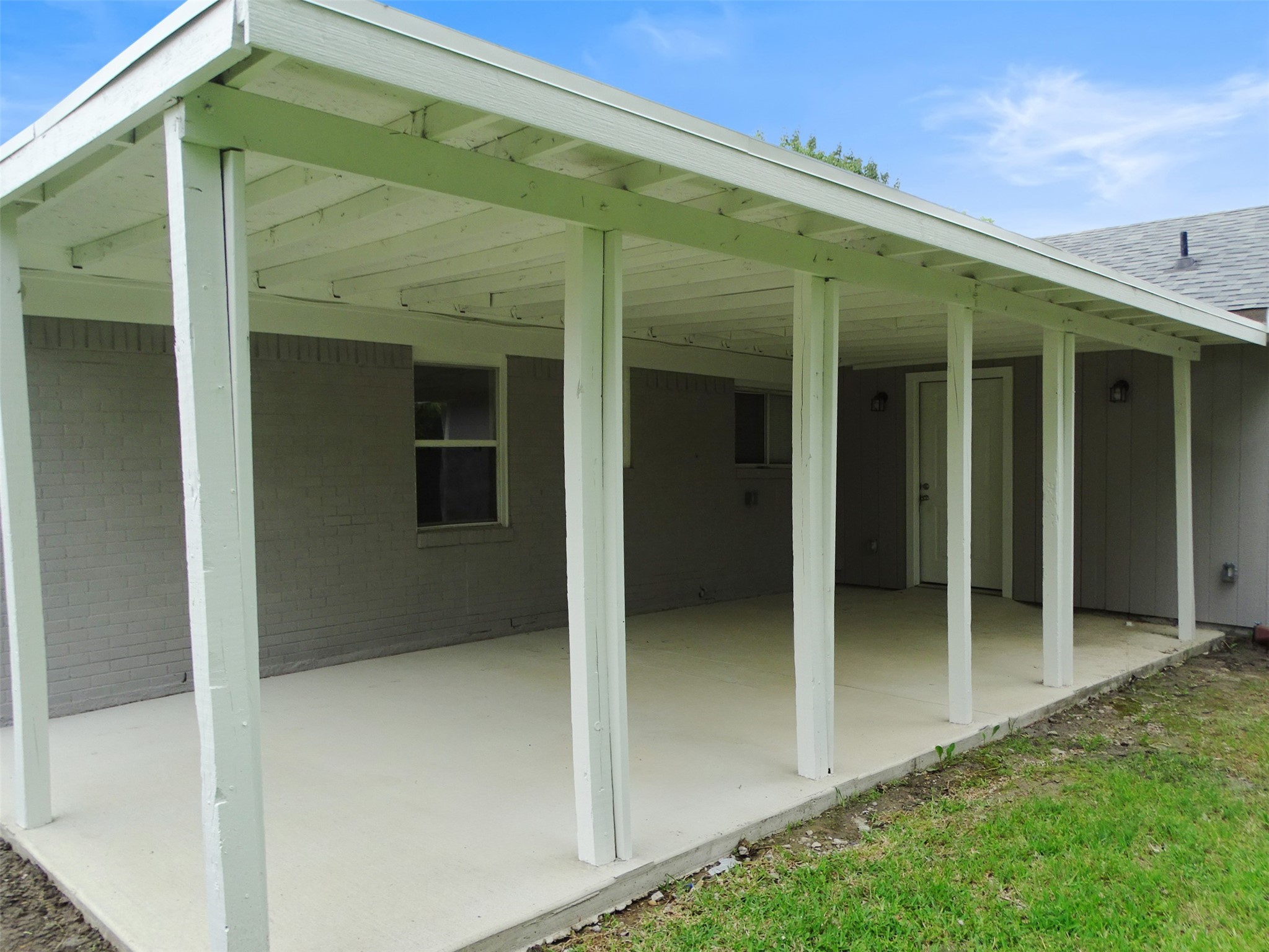 202 E Cober Drive Grand Prairie TX 75051