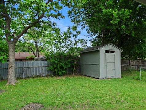 202 E Cober Drive Grand Prairie TX 75051