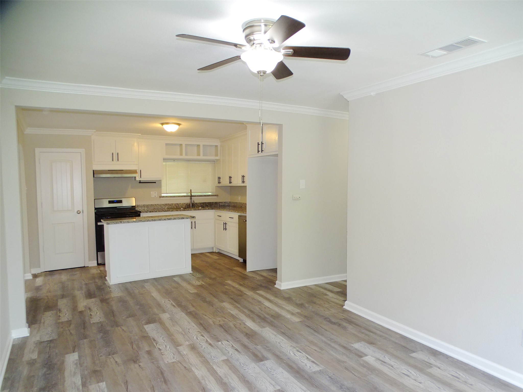 202 E Cober Drive Grand Prairie TX 75051
