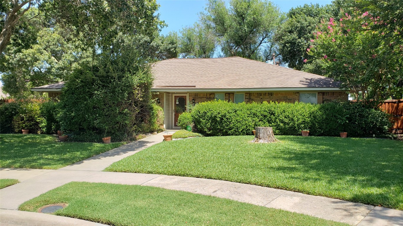3105 Saint Ives Court Plano TX 75075