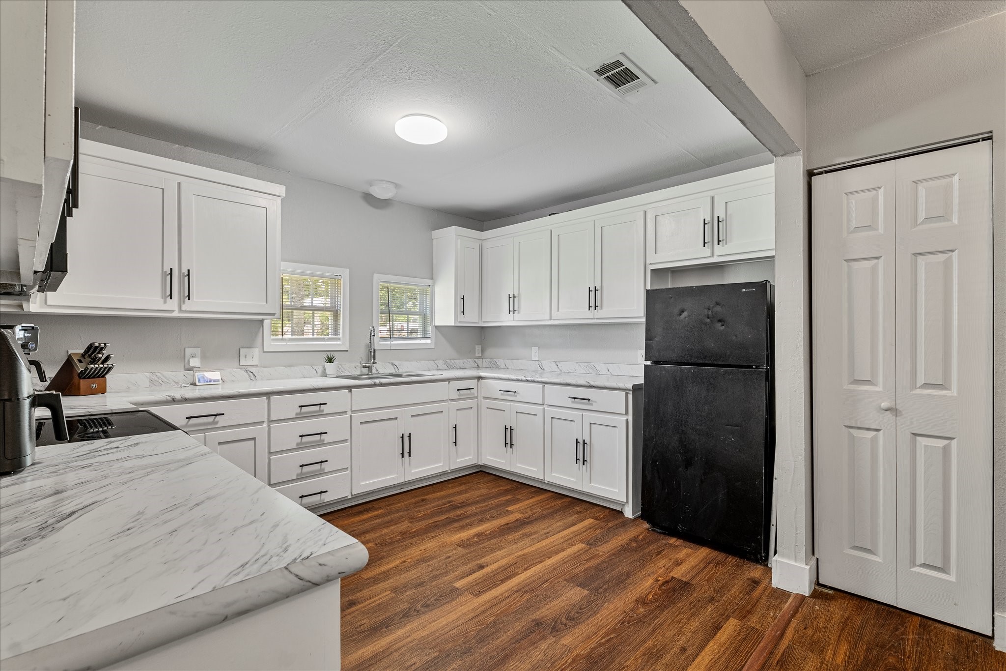25 W Parnell Street Denison TX 75020