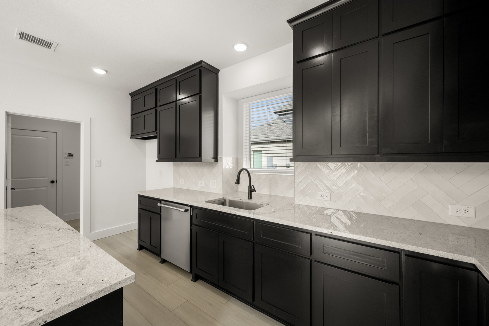 405 Newpark Boulevard Desoto TX 75115