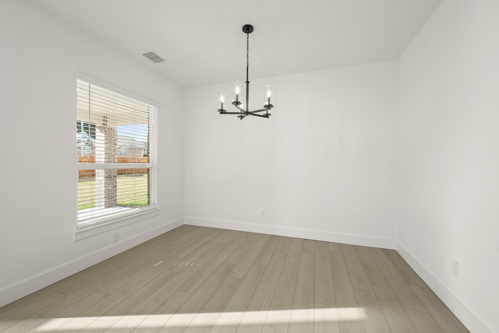 405 Newpark Boulevard Desoto TX 75115