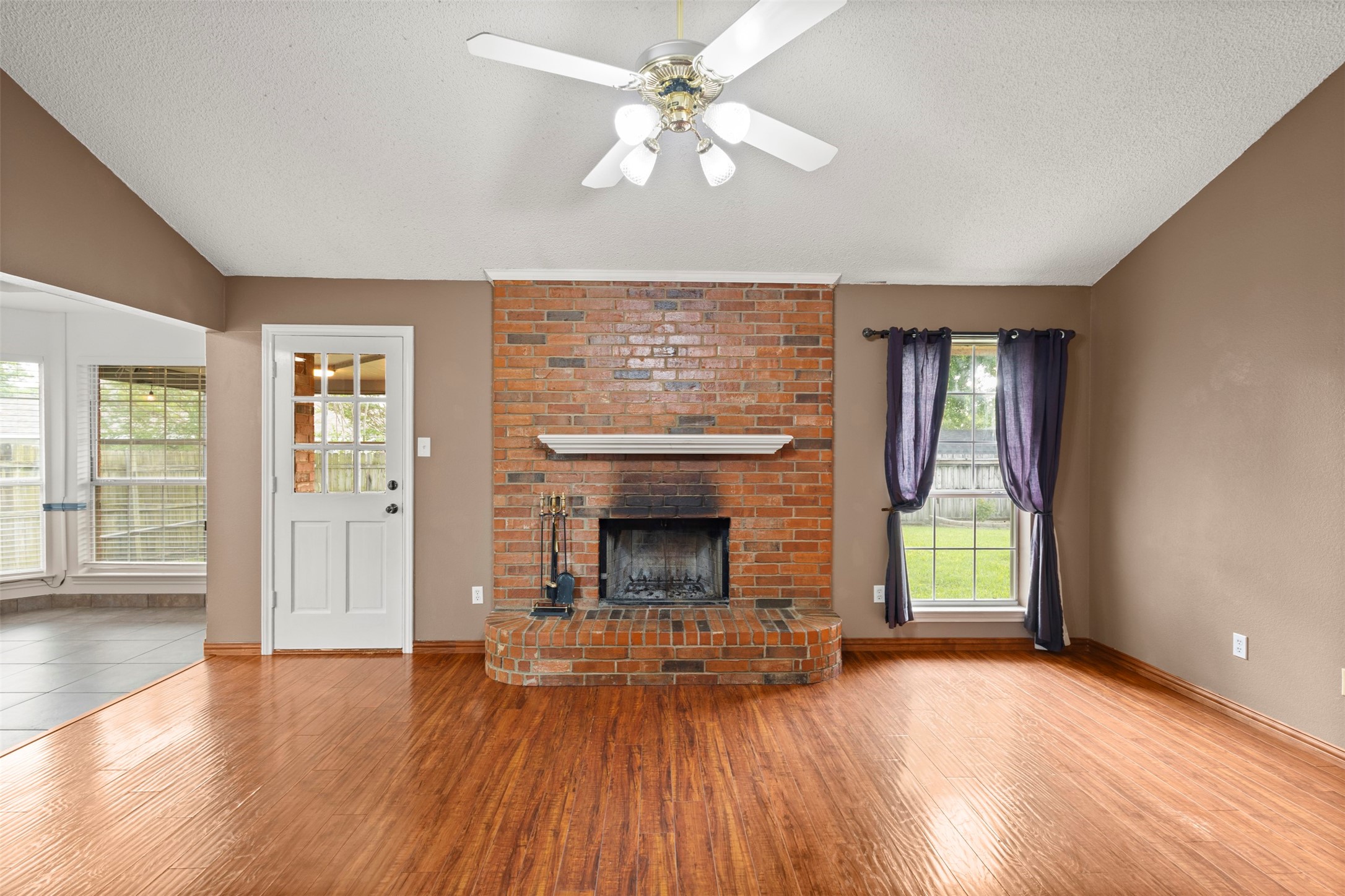 1013 Park Place Boulevard Midlothian TX 76065