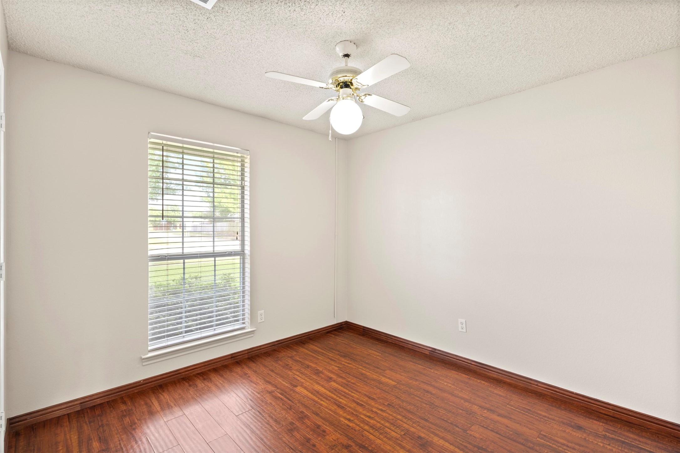 1013 Park Place Boulevard Midlothian TX 76065