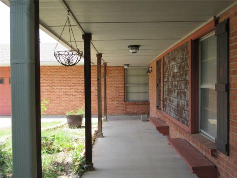 2081 N Woodland Street Stephenville TX 76401